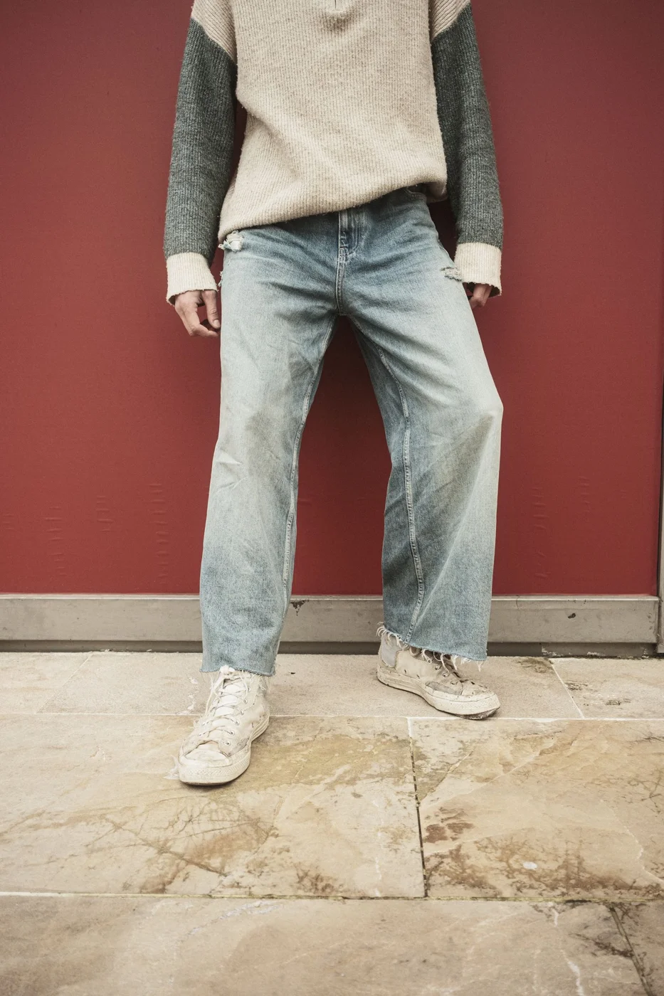 Trendy Casual Outfit with Denim Focus